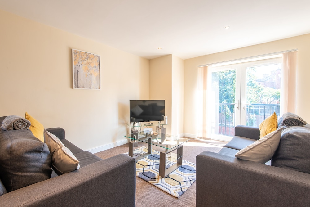 Apartment, Private Bathroom (11 Woodland Court)