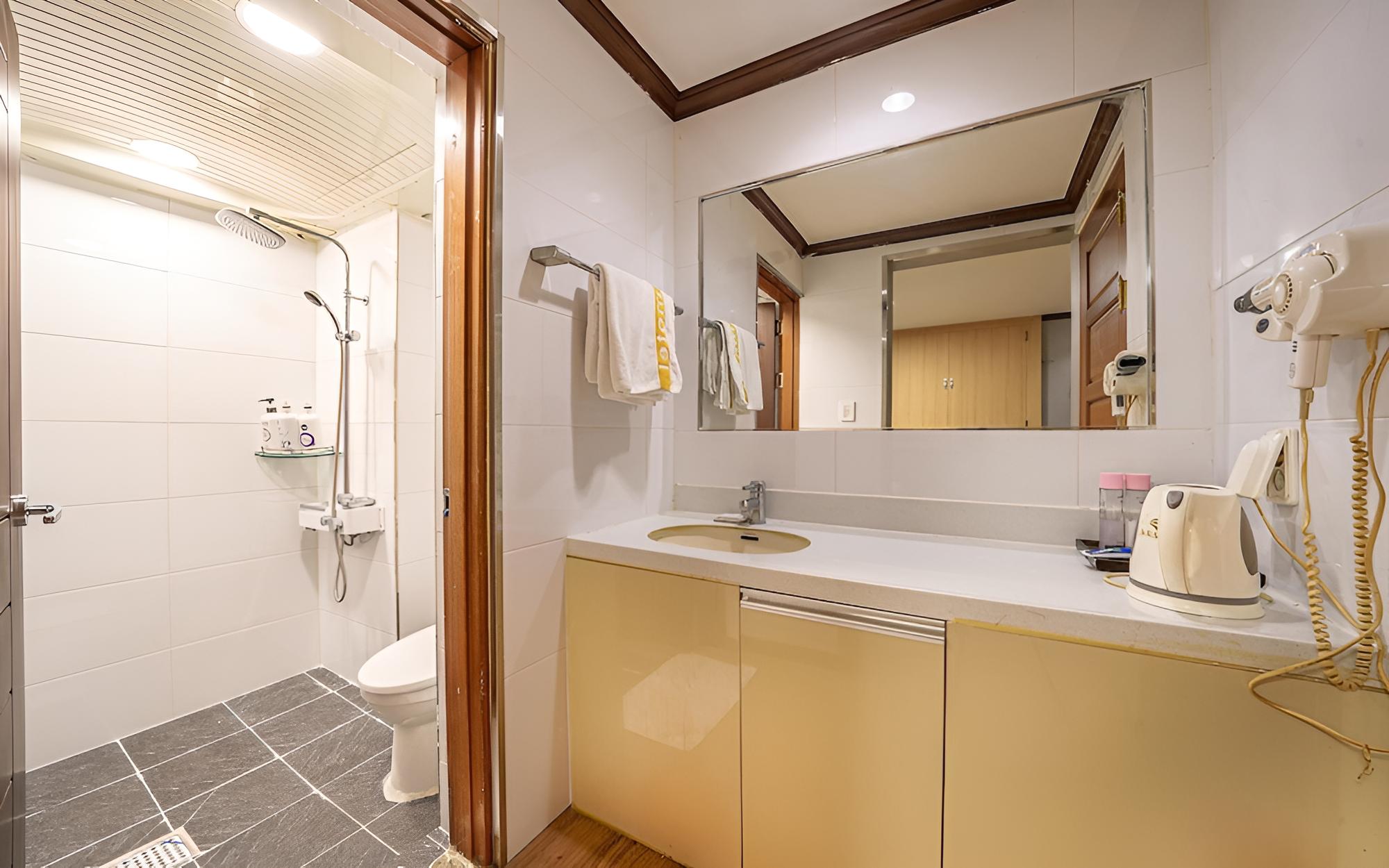 Room (Special Room B) - Photo 8