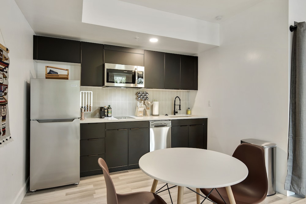 Economy Apartment photo 3