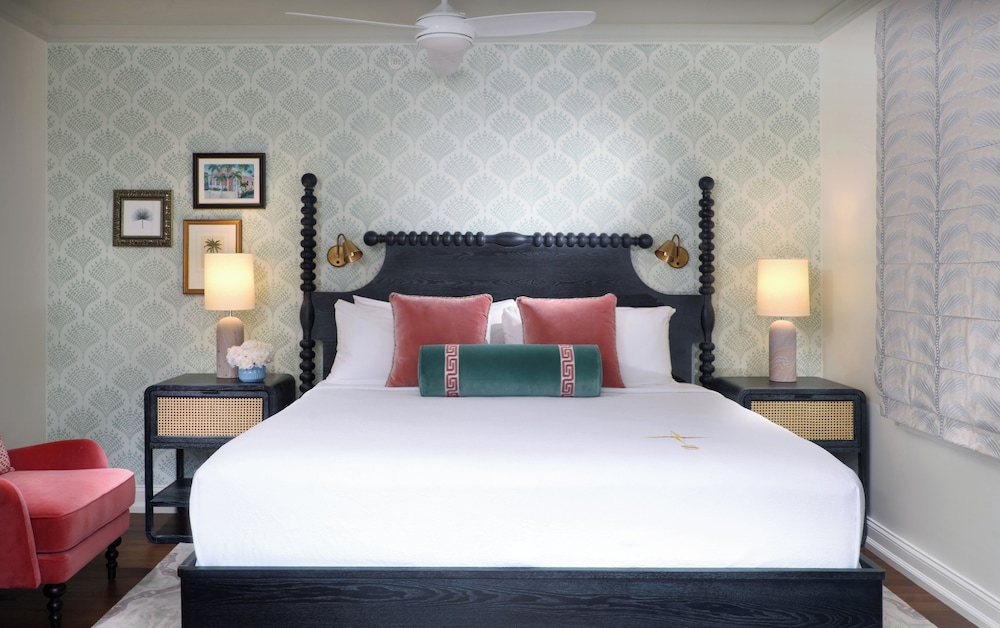 Duval King, Adults Only, Breakfast Included - Photo 1