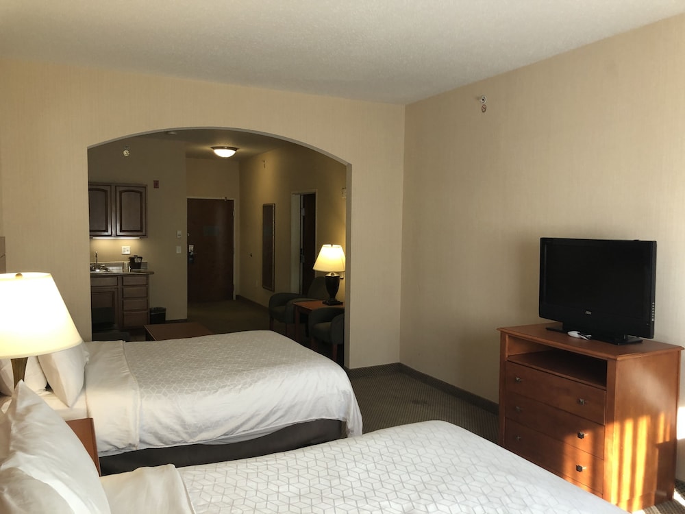 Suite, 2 Queen Beds (Additional Living Area) - Photo 2