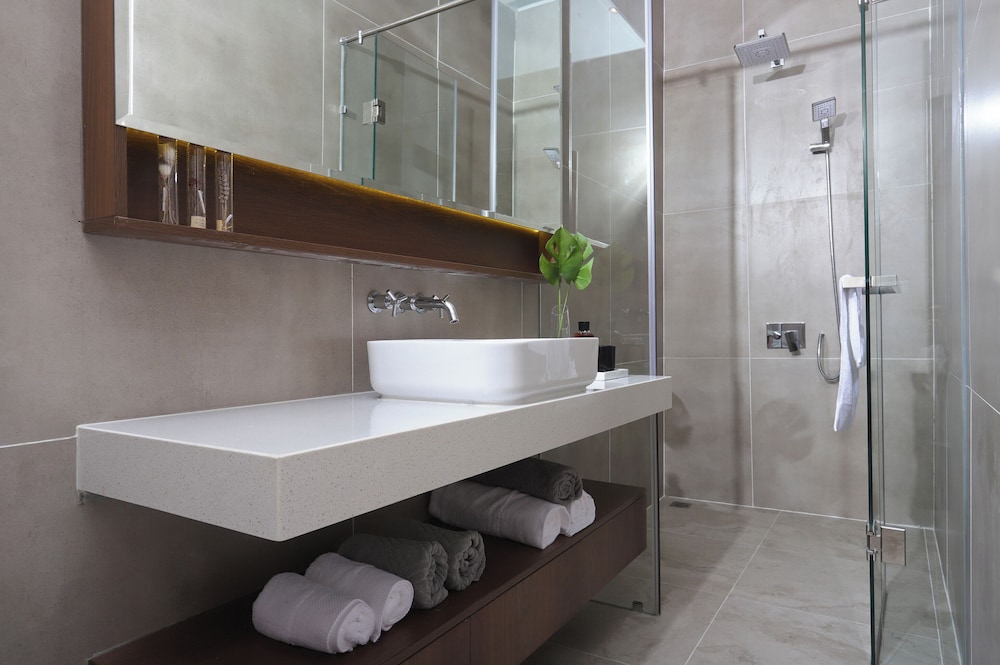 Penthouse, 2 Bedroom Suite - Photo 5