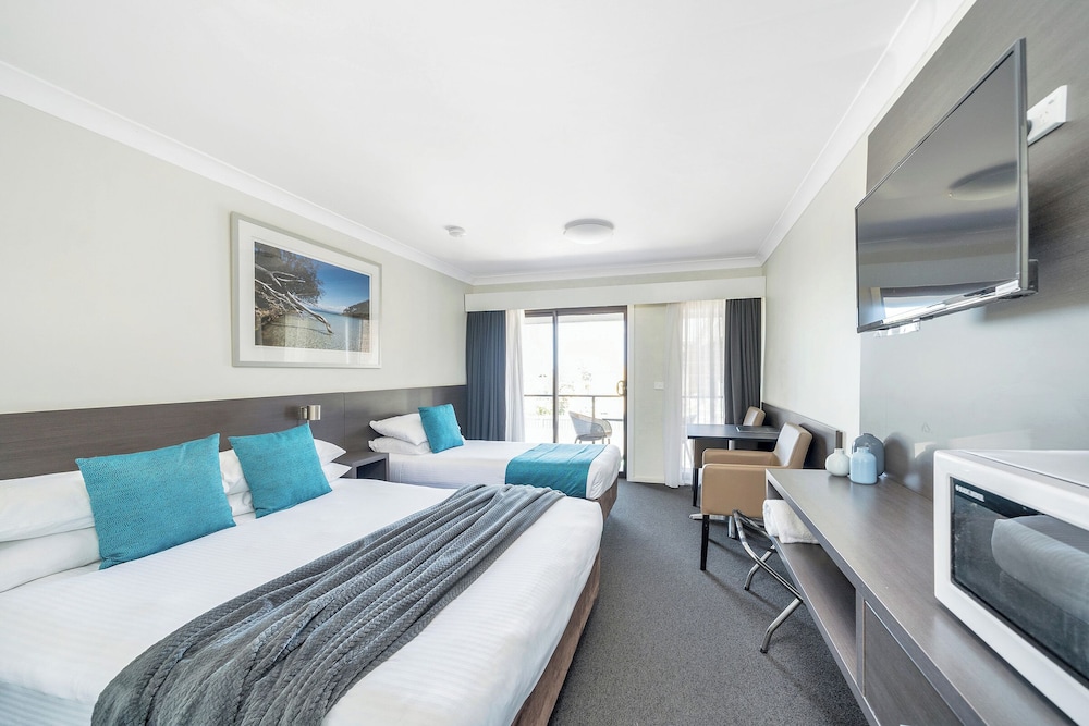 Family Twin Room, Partial Ocean View photo 1