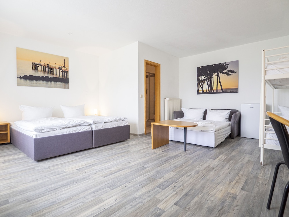 Standard Quadruple Room photo 3