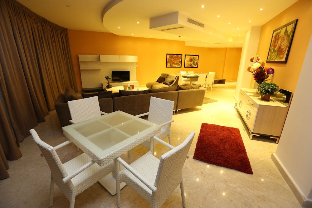 Presidential Apartment, 2 Bedrooms, Jetted Tub photo 2