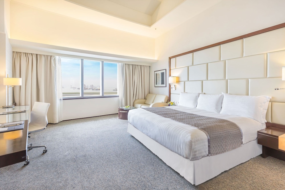 Premier Room