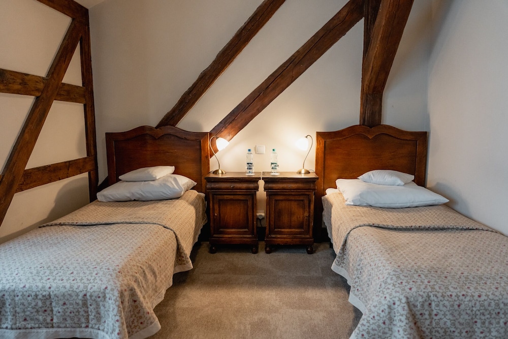 Standard Double or Twin Room - Photo 6