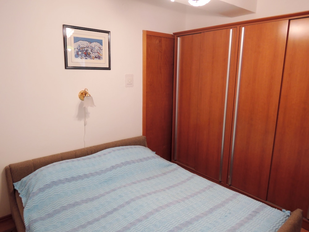Basic Apartment photo 1