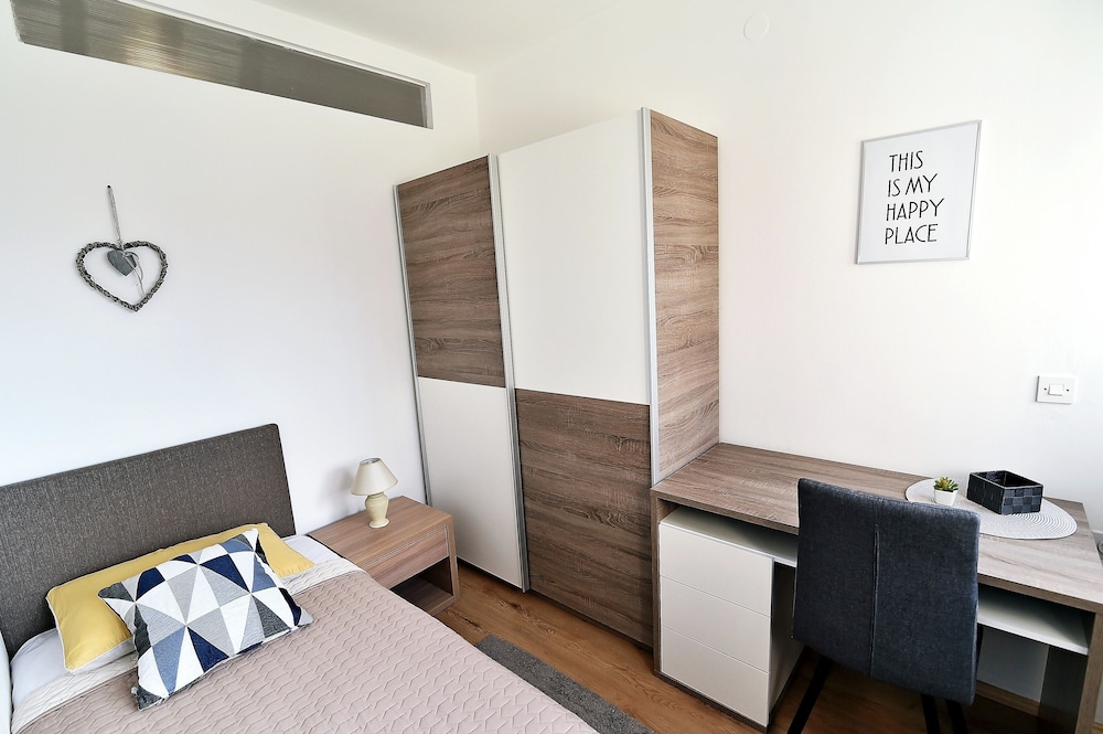Apartment, 2 Bedrooms, Balcony photo 2