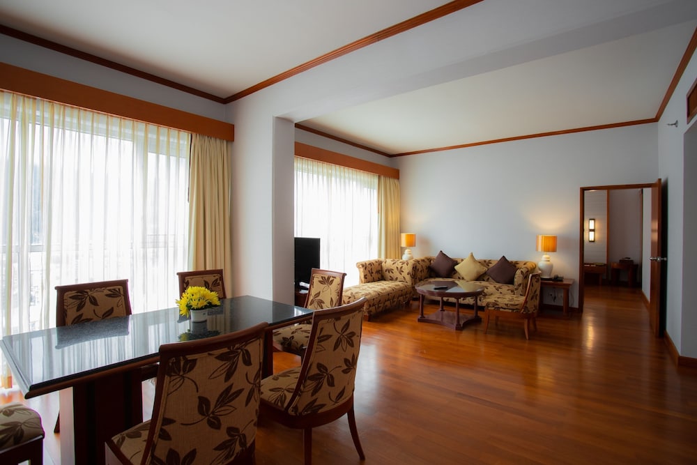 Executive Suite, 2 Bedrooms, Non Smoking, Partial Sea View photo 3