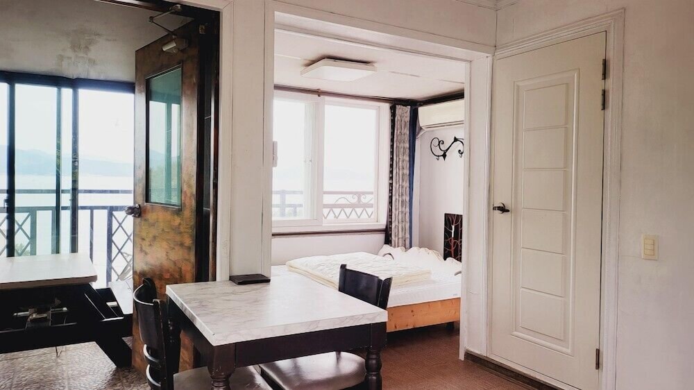 Room (Caca(Monica)) - Photo 9