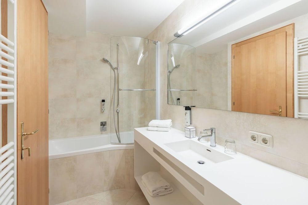 Grand Double Room photo 2