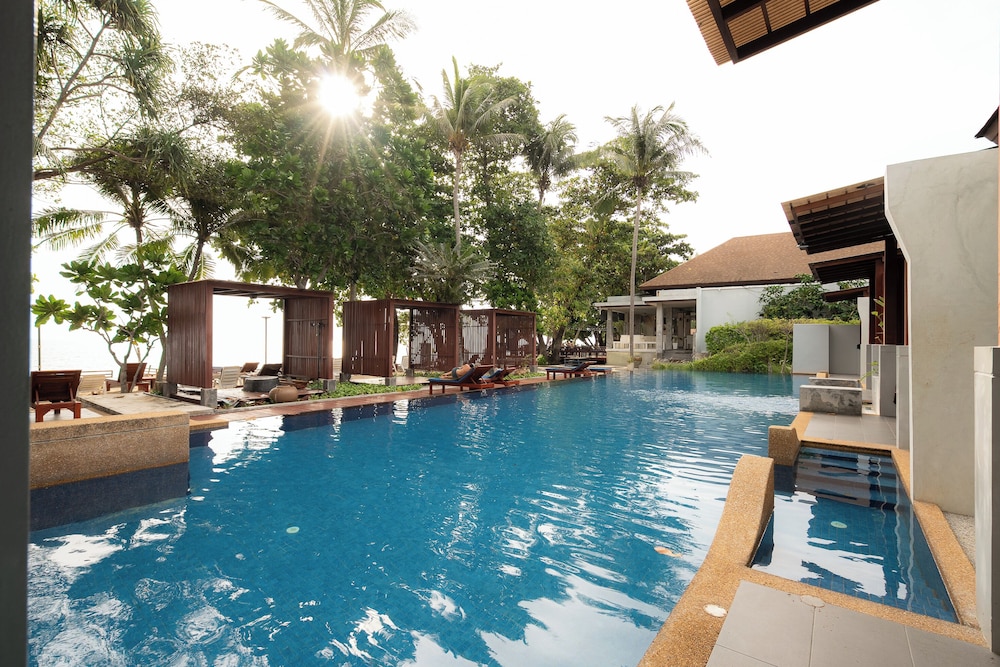 Beach Front Pool Access - Photo 12