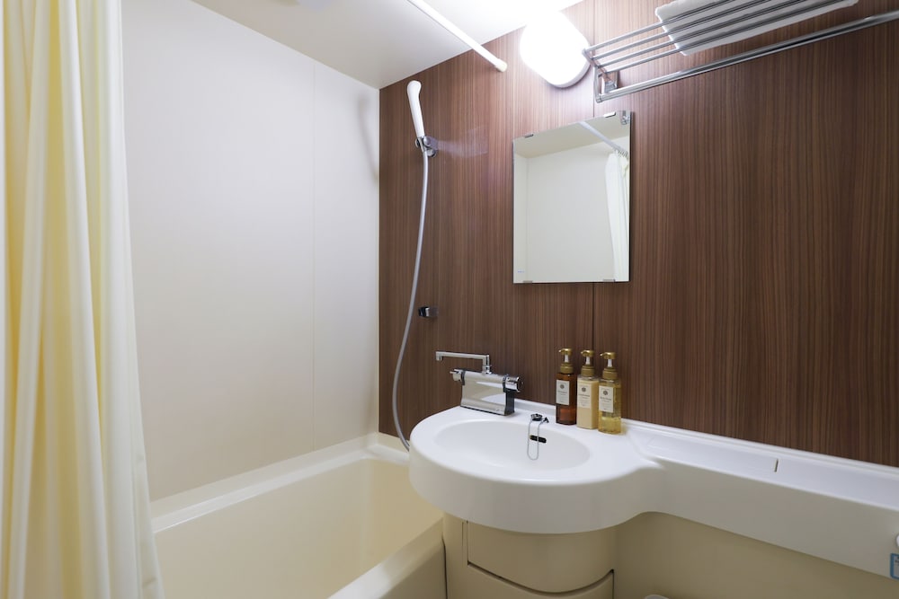 Twin Room, Non Smoking - Photo 6
