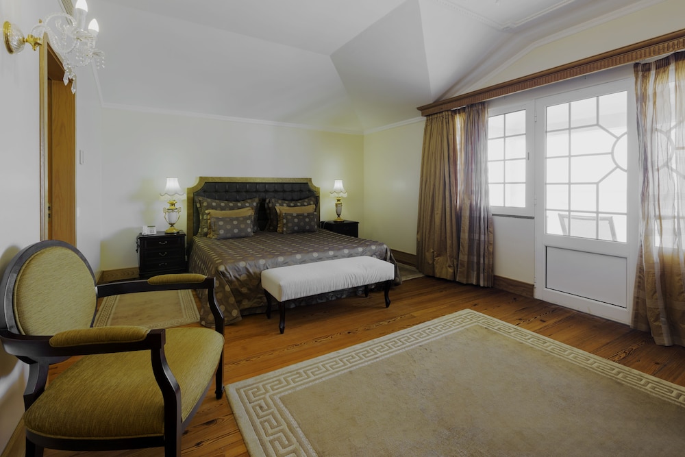 Deluxe Suite, Bathtub, Ocean View photo 2