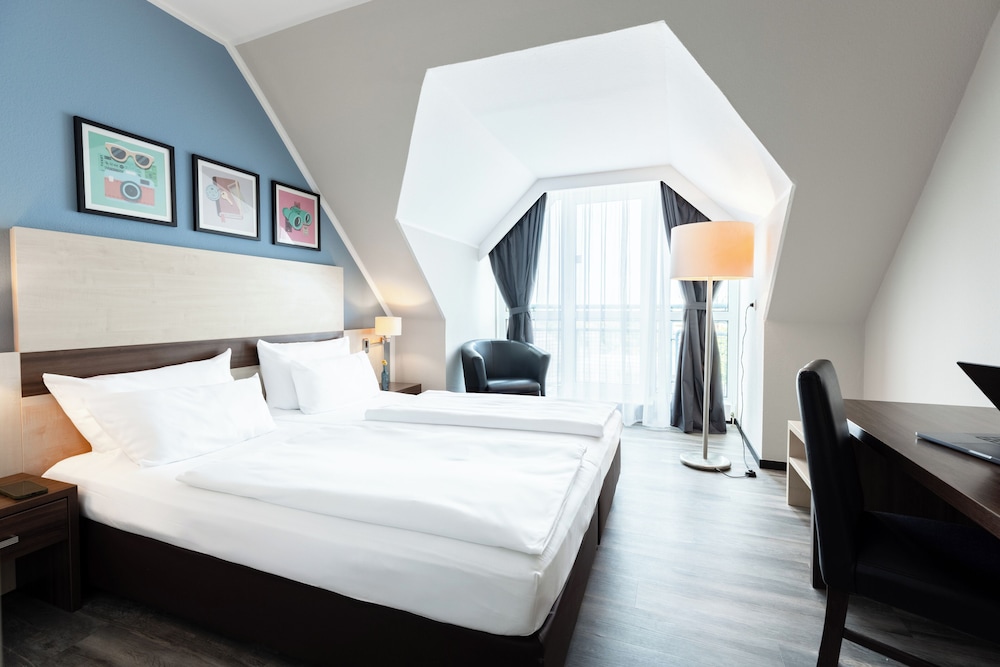 Premium Room, 2 Twin Beds - Photo 2