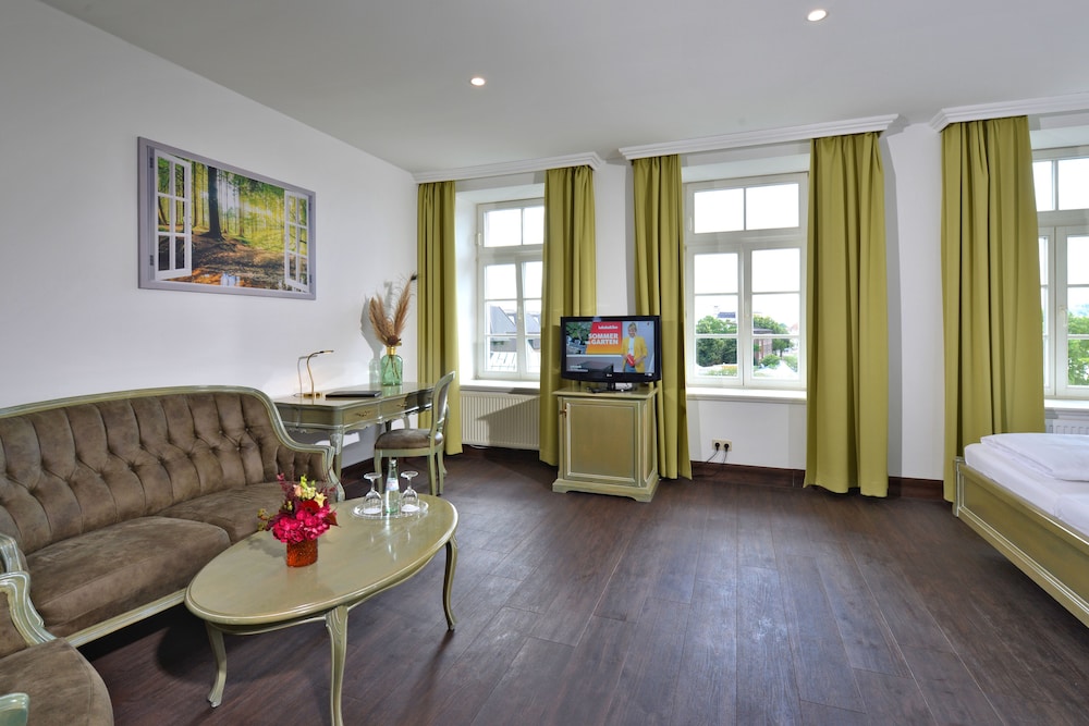 Deluxe Double Room Single Use