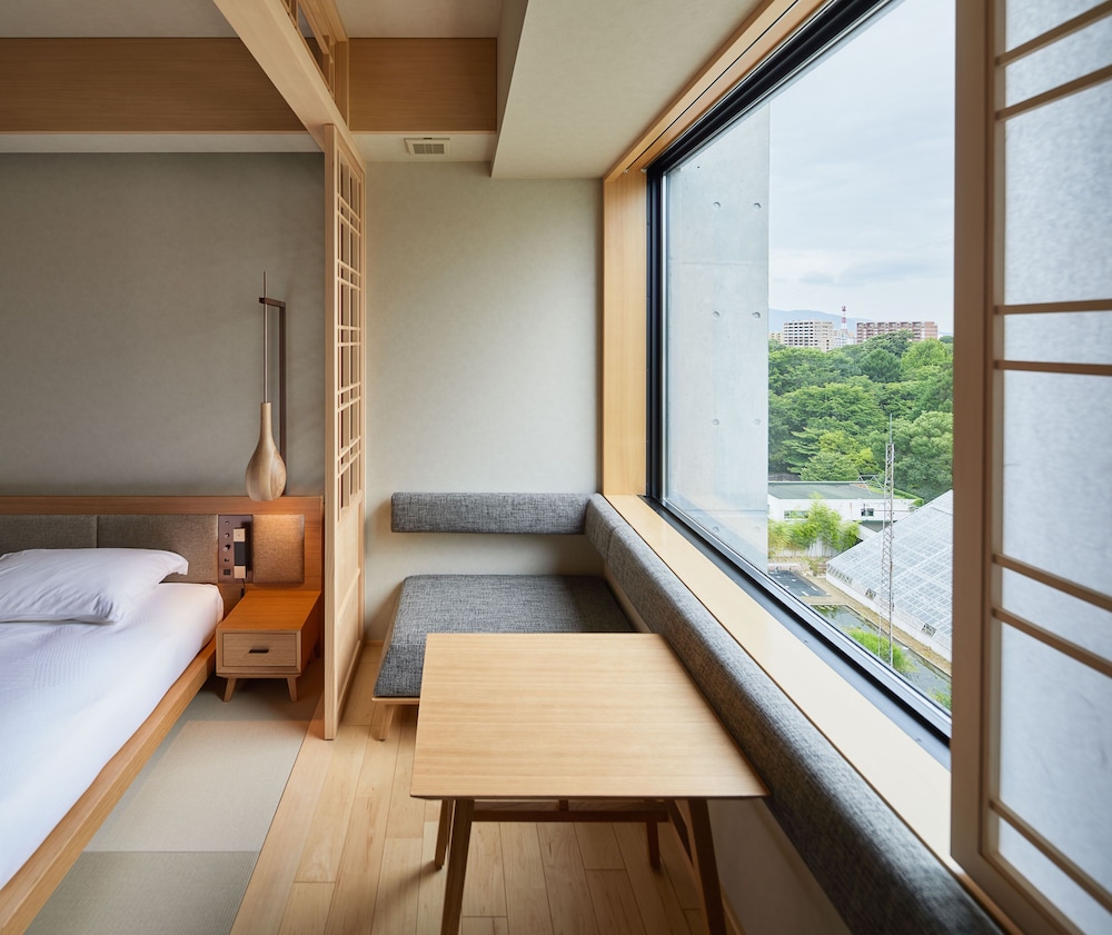 Twin Room, Non Smoking, Ensuite (Hollywood Twin, Up To 2 Person) - Photo 4