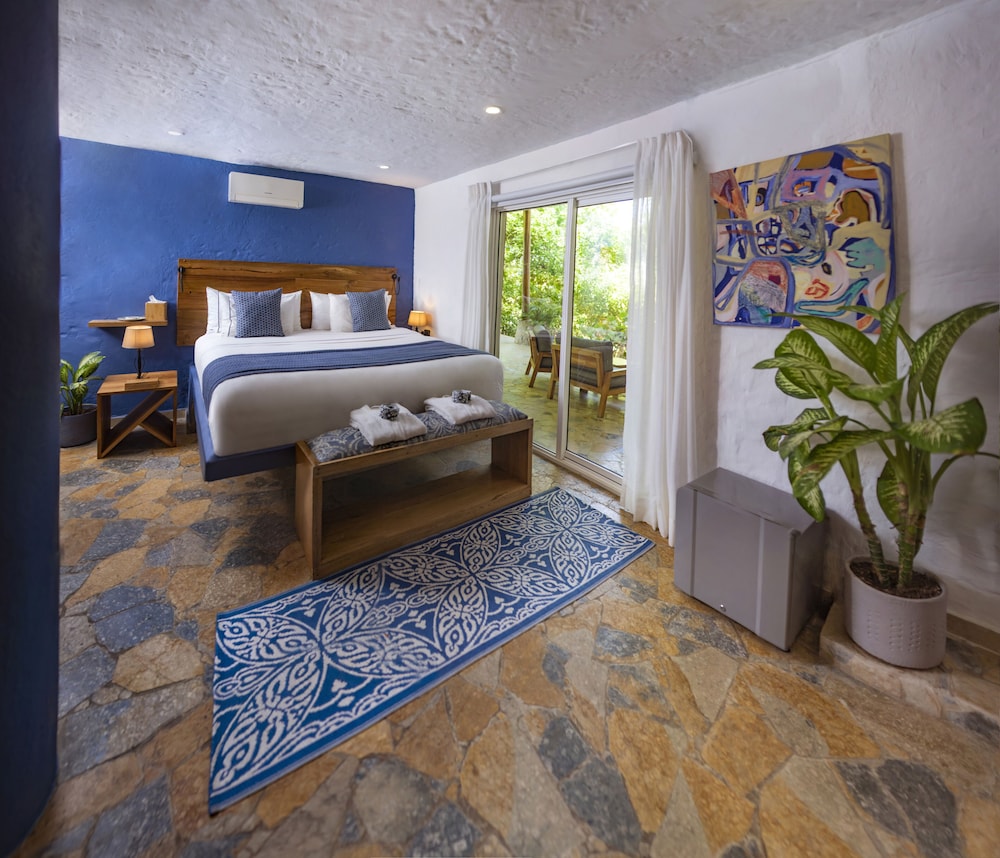 Standard Double Room, 1 King Bed, Terrace (1) photo 1