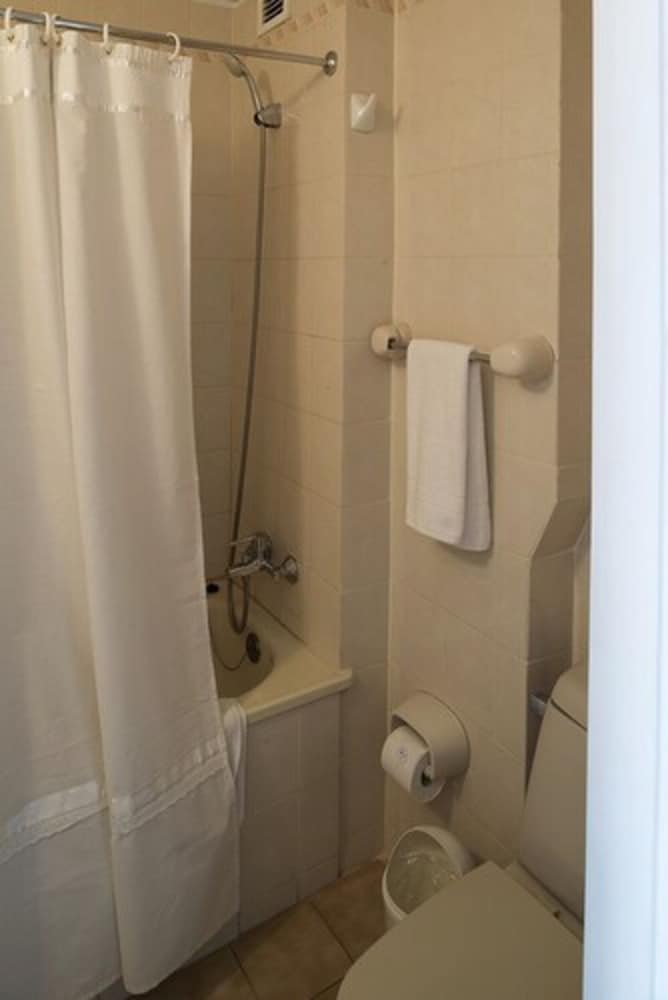 Standard Double Room, 1 Queen Bed - Photo 4