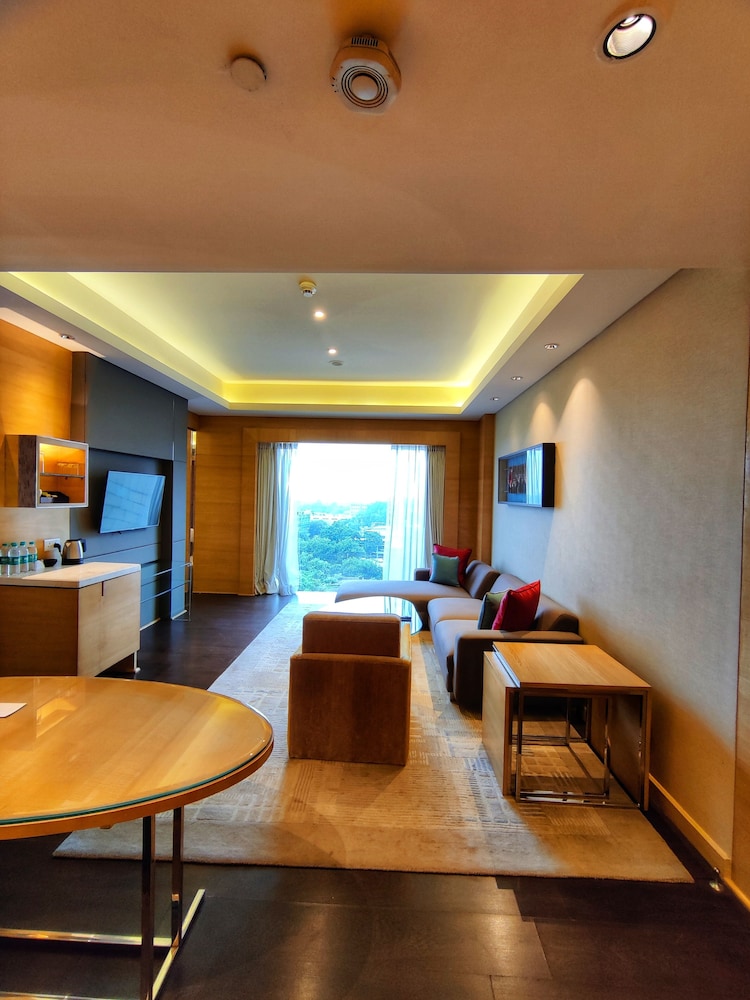 Suite (Regency Suite)