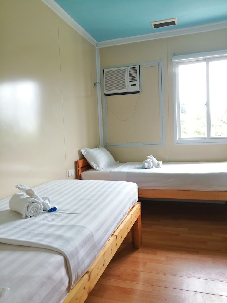 Basic Twin Room photo 2