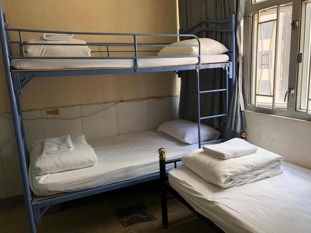 Signature Quadruple Room, Multiple Beds, Non Smoking photo 2