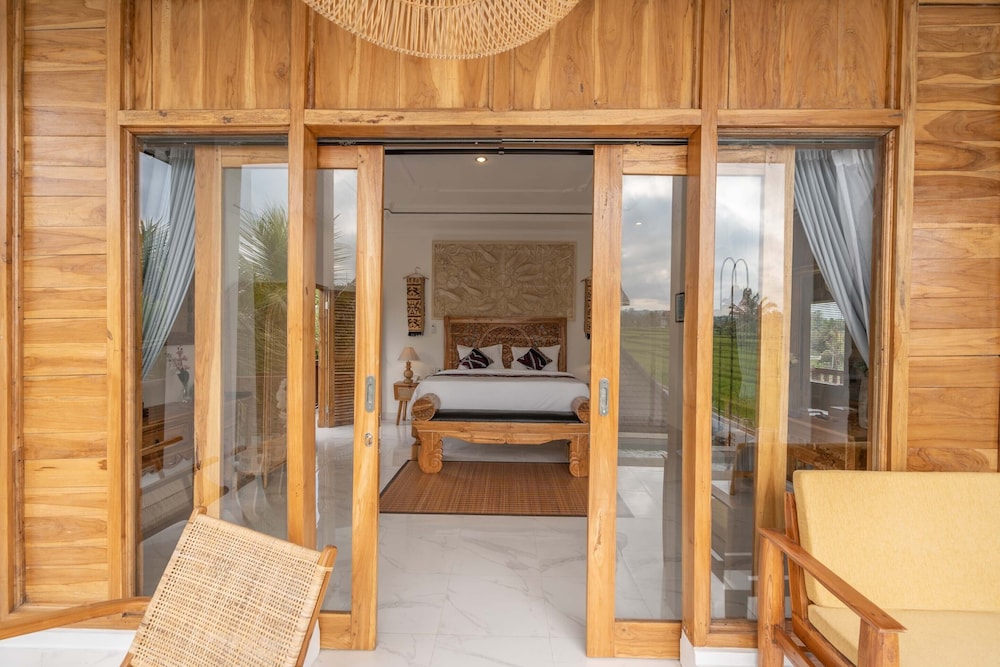 Suite Plunge Pool with Rice Field View - Photo 4
