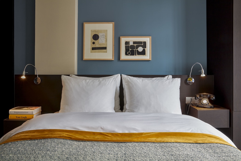 Classic Room, 1 Queen Bed photo 2