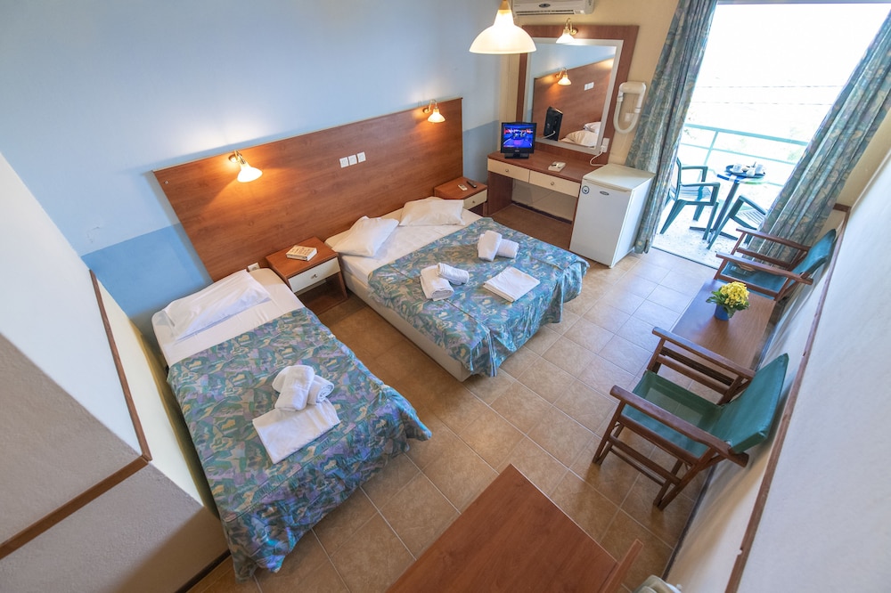 Triple Room, Beach View