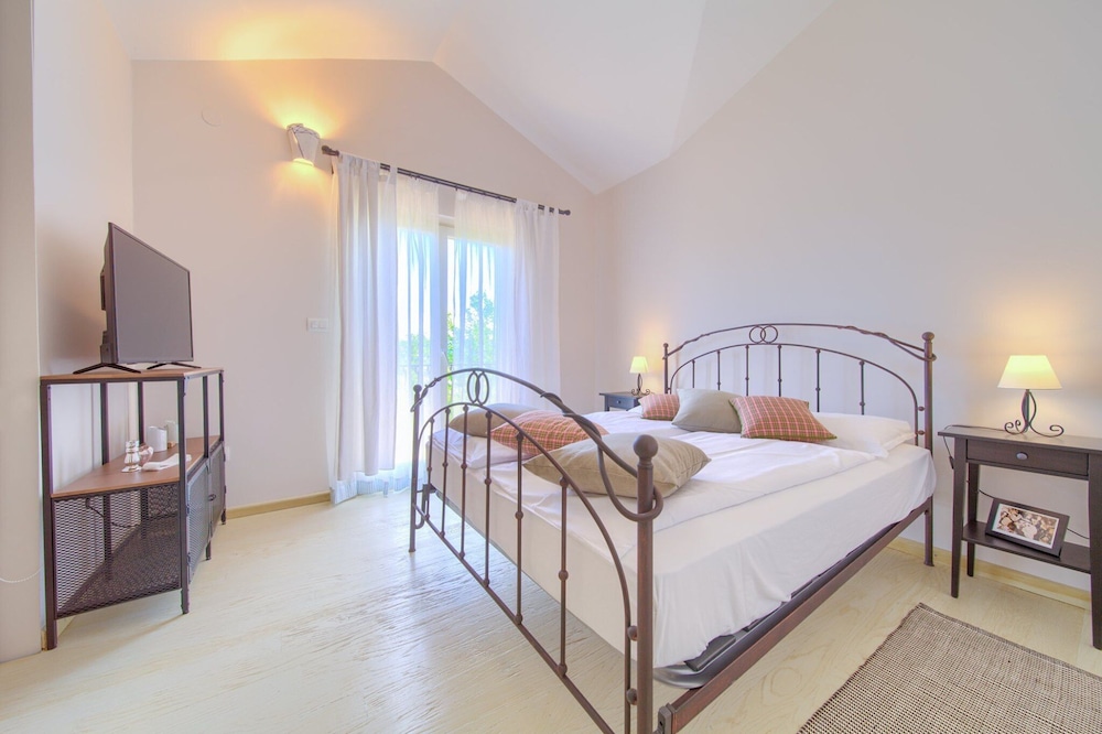 Grand Villa photo 1
