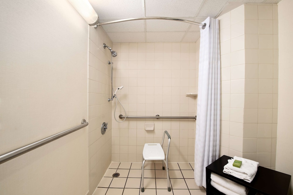 Suite, Two Double Beds, Accessible - Photo 5