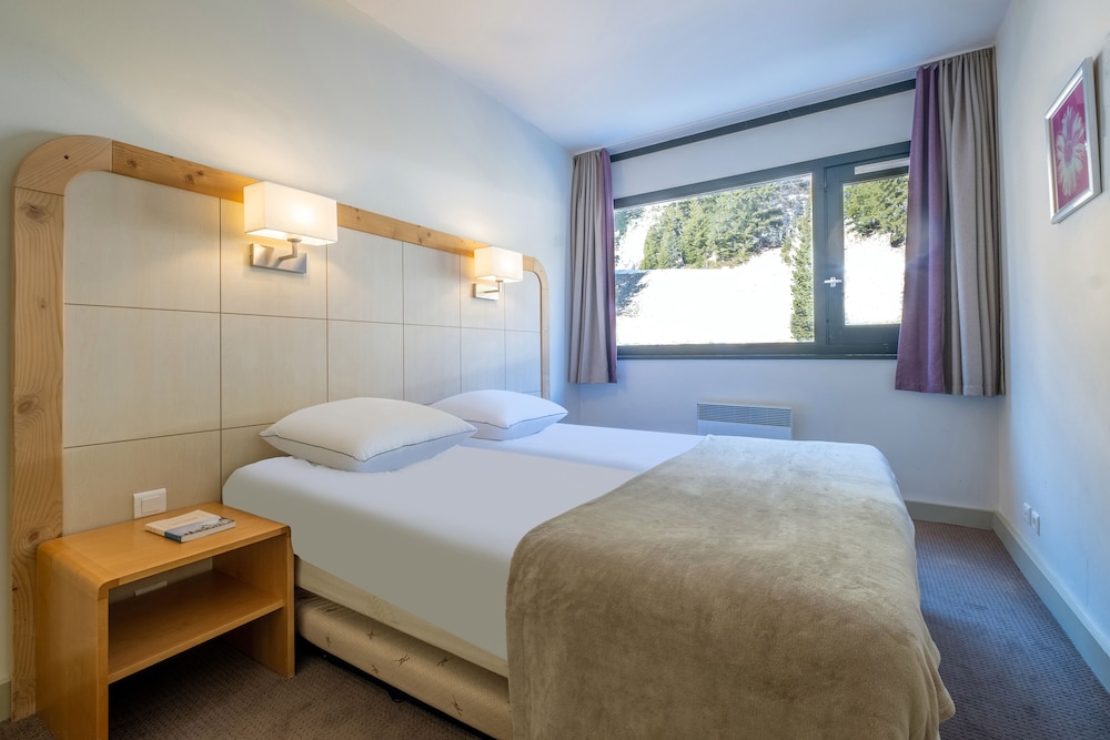 Appartement 6 personnes - 2 chambres - Balcon - Exposition Sud photo 3