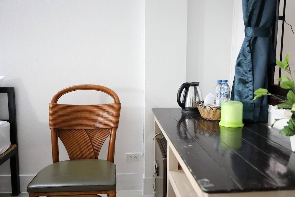 Standard Double Room - Photo 17
