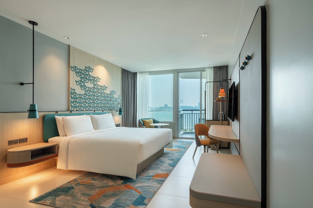 Room, 1 King Bed, Accessible (Bay Tower)