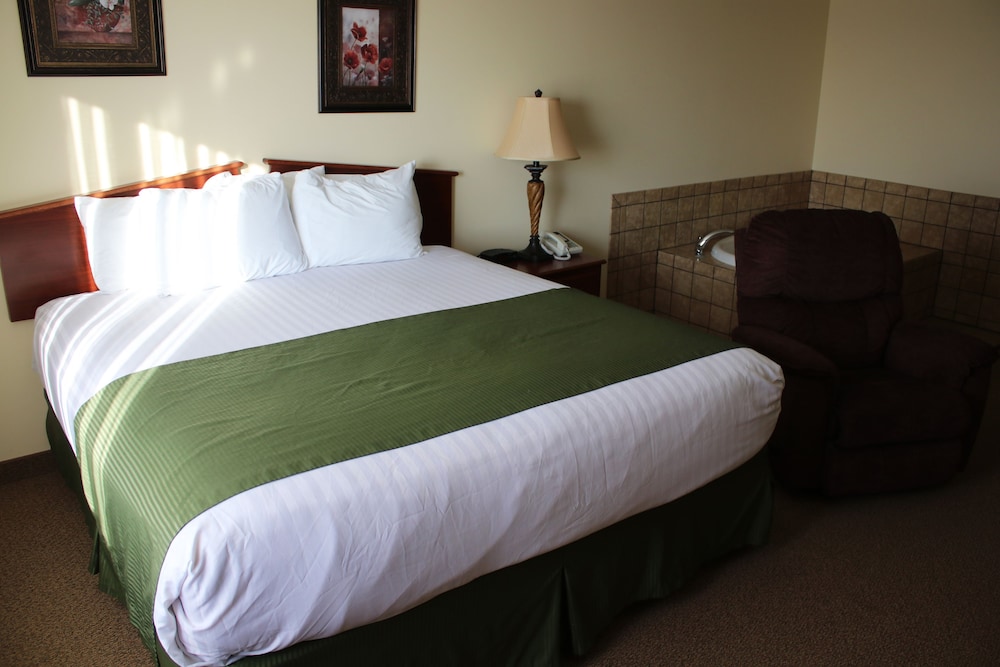 Deluxe Room, 1 King Bed, Jetted Tub photo 2
