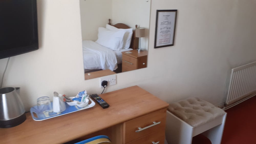Standard Single Room, Ensuite photo 2