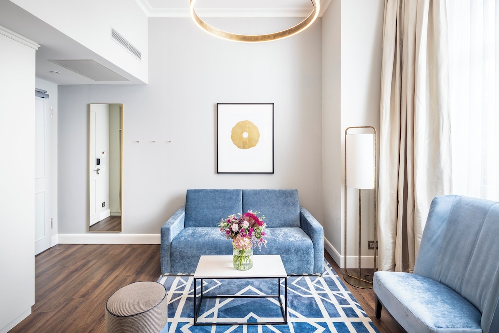 Executive Suite, 1 Bedroom - Photo 7