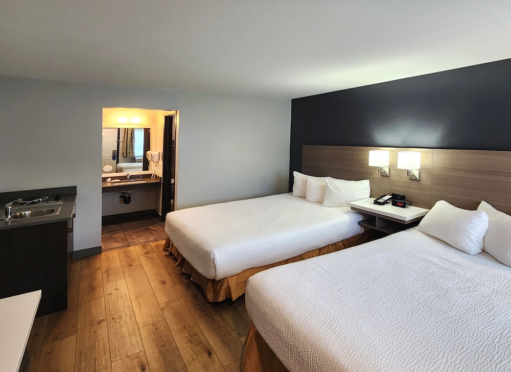 Standard Room, 2 Queen Beds, Non Smoking (Efficiency) - Photo 4
