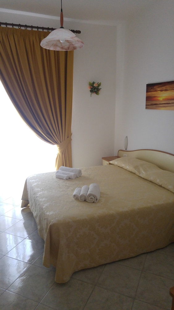 Double or Twin Room, Sea View photo 1