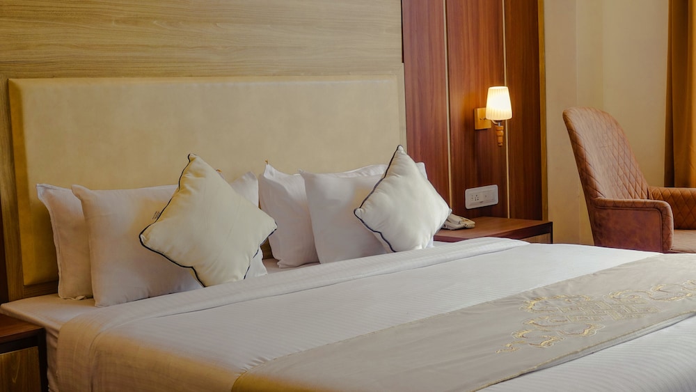 Deluxe Room - Photo 2
