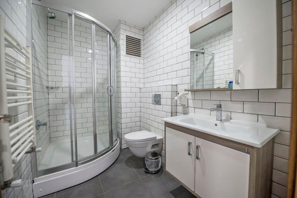 Standard Triple Room, Smoking photo 2