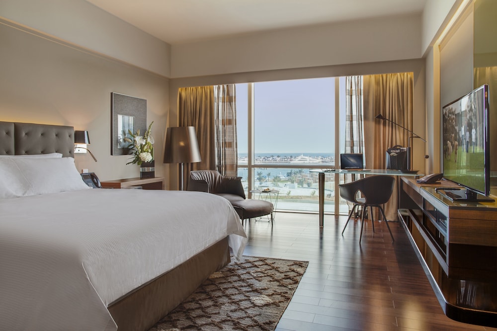 Club Room, 1 King Bed