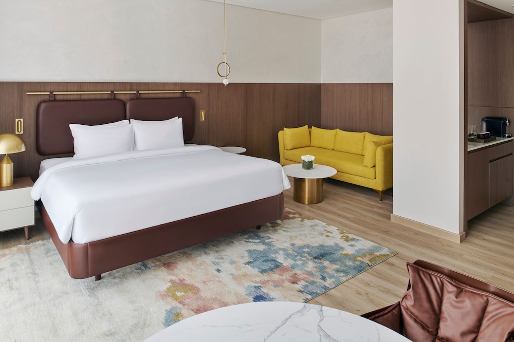 Premium Room, 1 Double Bed, City View photo 3
