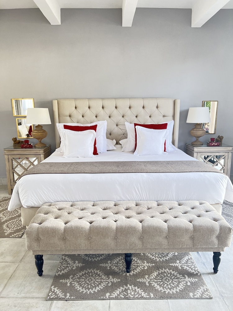 Grand Suite, 1 King Bed, City View - Photo 1