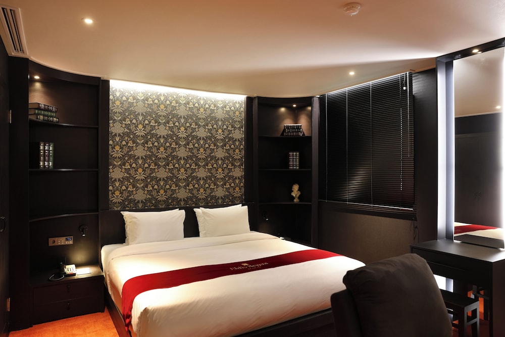 Regent Suite (Main Wing) photo 2