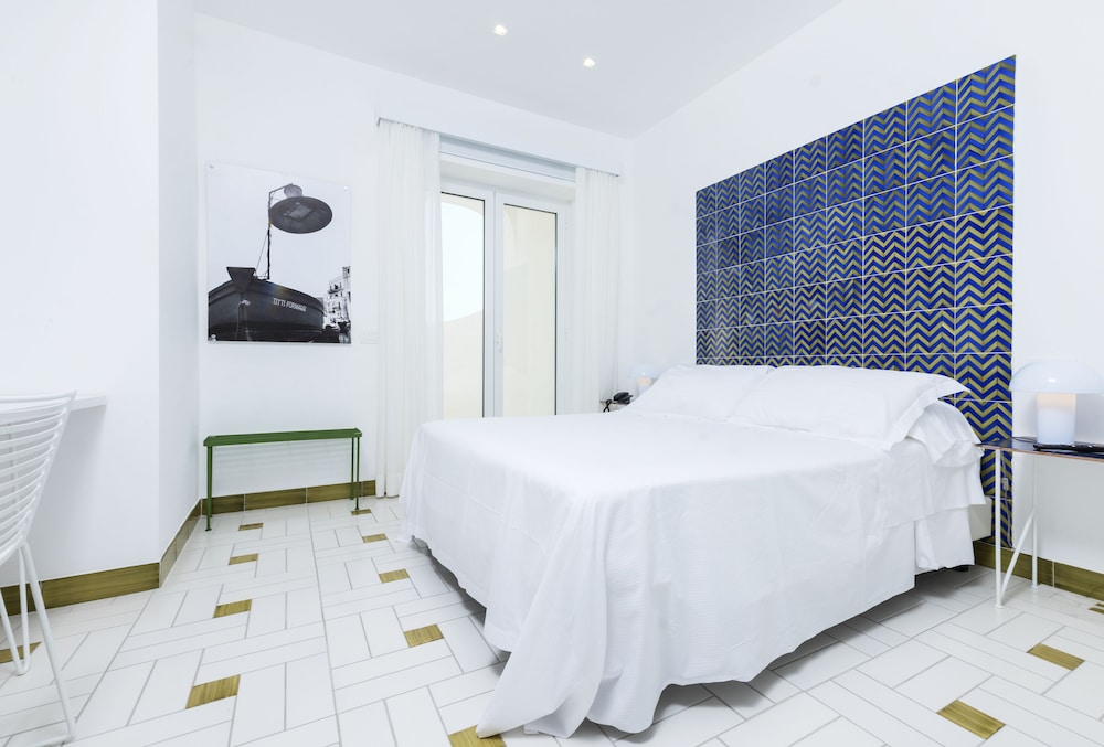 Superior Room, Sea View - Photo 6