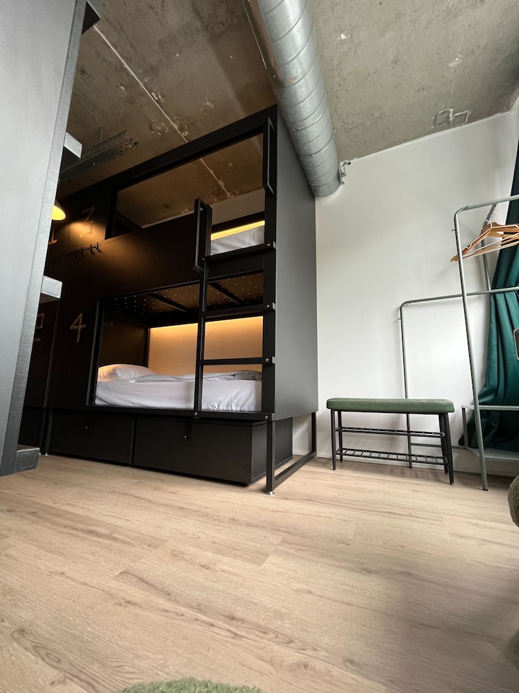 Deluxe Shared Dormitory ((8)) photo 3