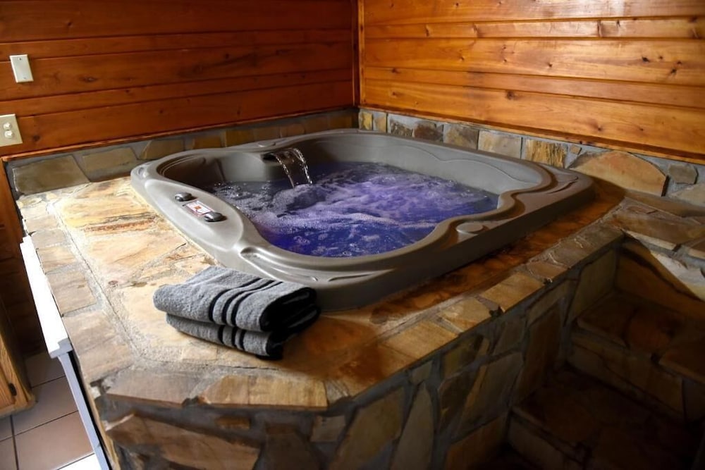 Luxury Room, Hot Tub