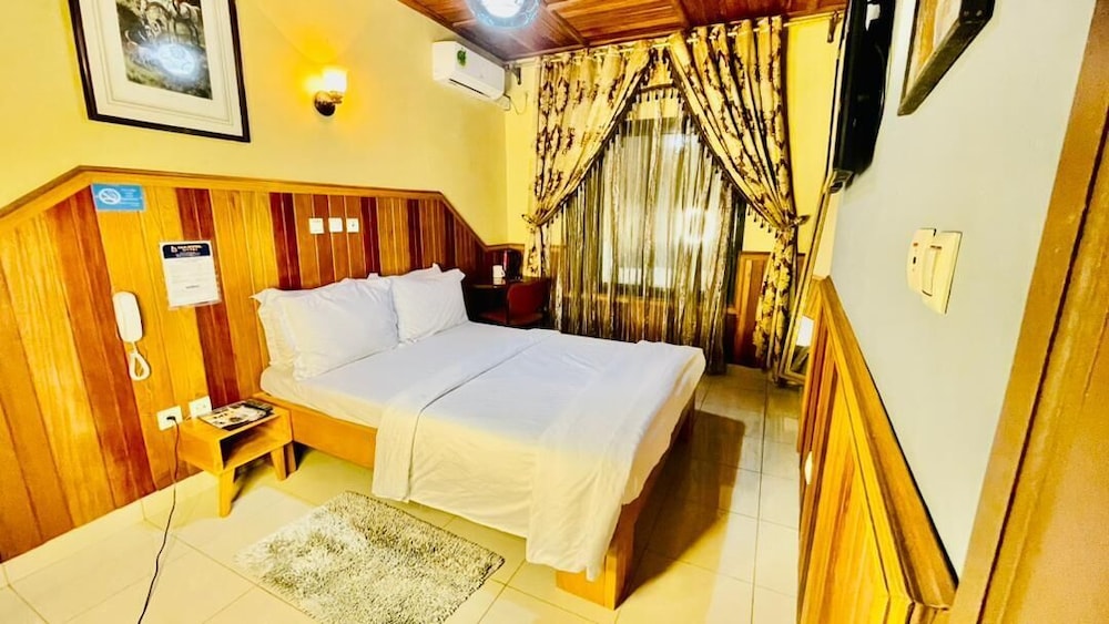 Premium Single Room photo 2